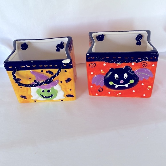 Gently Used Set Of Two Very Cute Ceramic Basket Halloween Decor - Picture 4 of 8